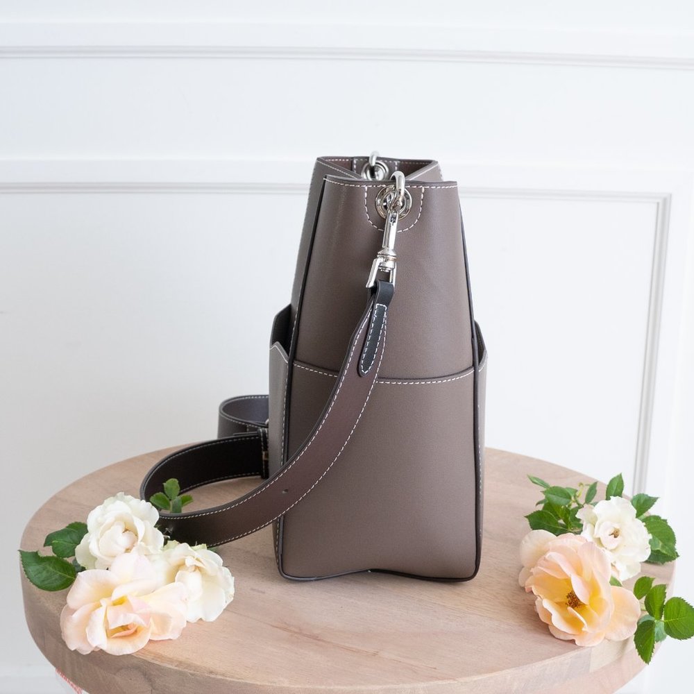 *NEW* The Jordan Leather Bucket Bag - Wood Berry - Picture 5 of 8